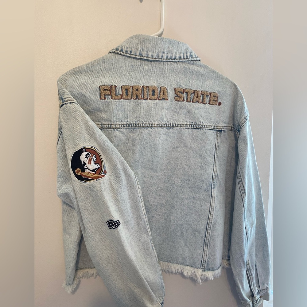 NWT- Hype and Vice Florida State University denim jacket size Medium. Go FSU!